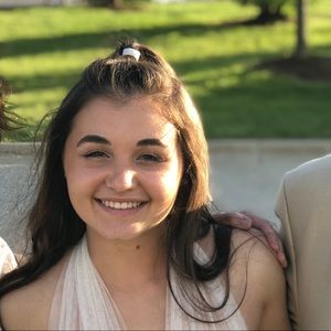 Meet your Posher, Nicole